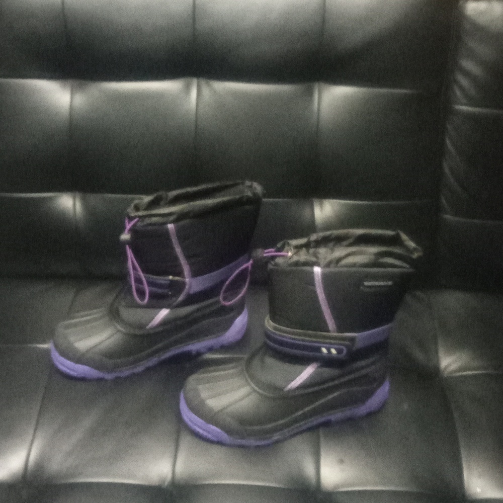 Waterproof Winter Boots size 9 Black and Purple